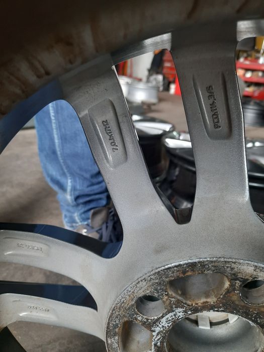 (024) Felgi 17" 5x114,3 ET 38 7j - Mitsubishi