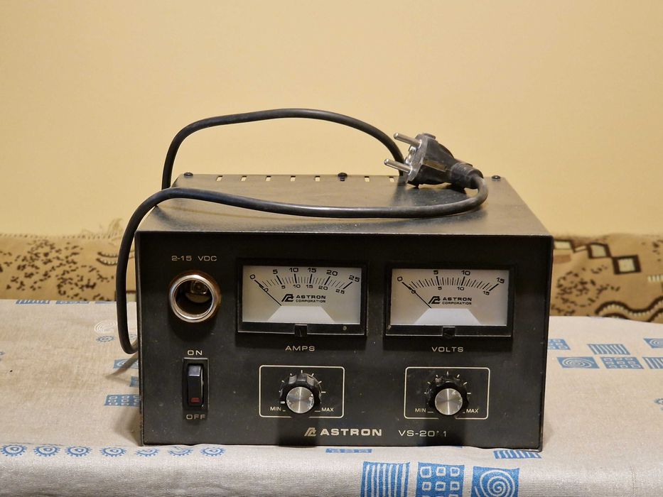 Блок живлення, амперметр та інші прилади періоду СРСР (8 приладів)