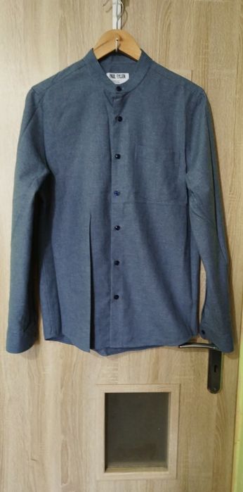 niebieska koszula męska ze stójką marki Paul Galvin