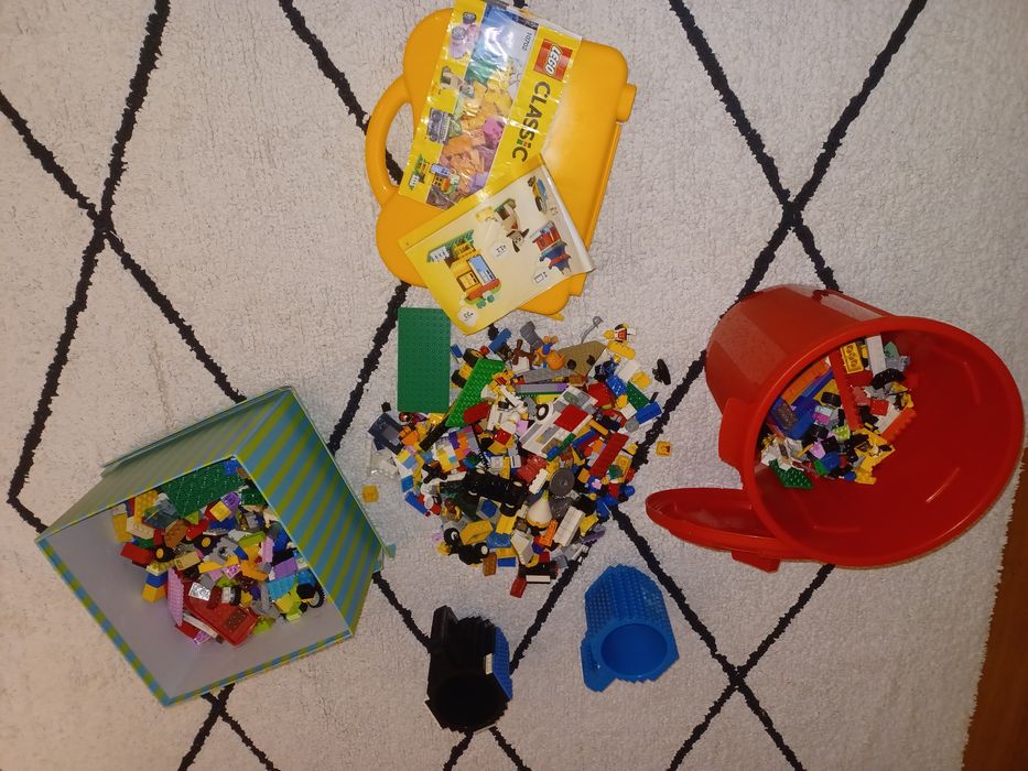 Legos variados (Lego Classic - blocos pequenos) 4+