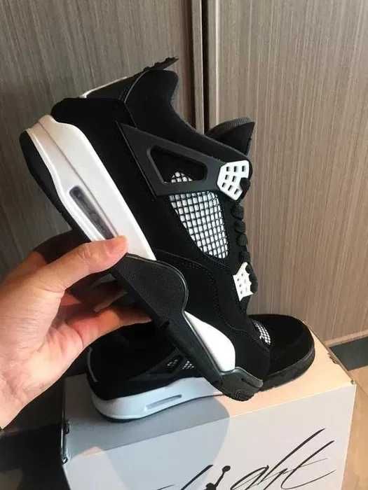 Jordan 4 Retro White Thunder R.43