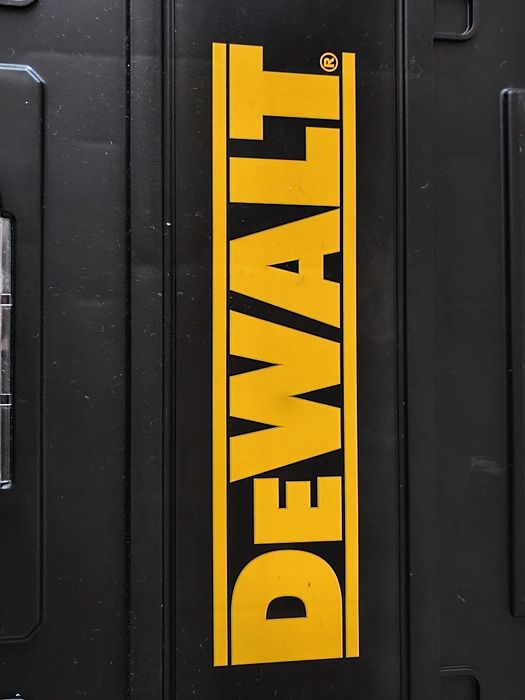 Nowy Dewalt dcd791nt