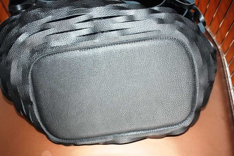 Saco preto com pele por fora e pelo por dentro Marca Italiana