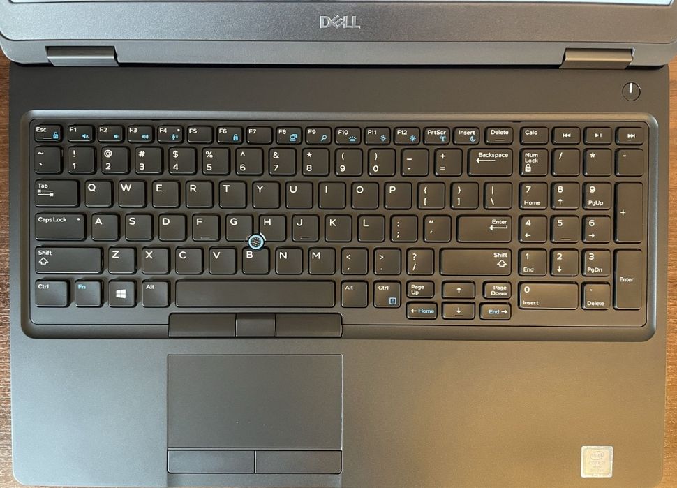 Ноутбук Dell 5590 15.6" FullHD - i5 8Gen, 16Gb DDR4, 256Gb m.2