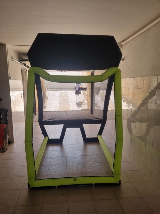 Vende-se parede de treino de ténis insuflável Artengo Tennis Wall, em estado impecável