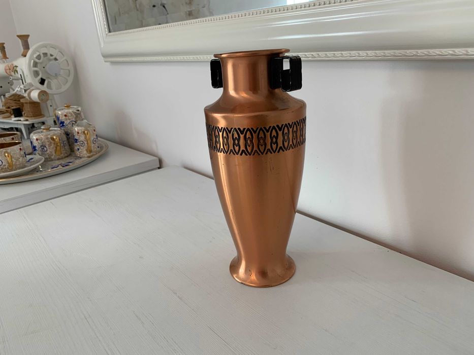 Dekoracyjny wazon z geometrycznym wzorem mosiądz 24cm
