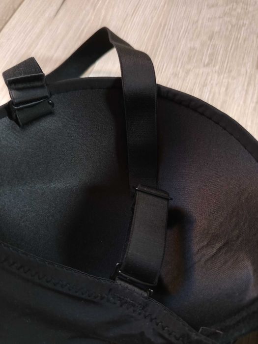 Czarny biustonosz balkonetka 75D