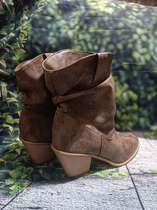 Сапожки ботінки черевики. Нові