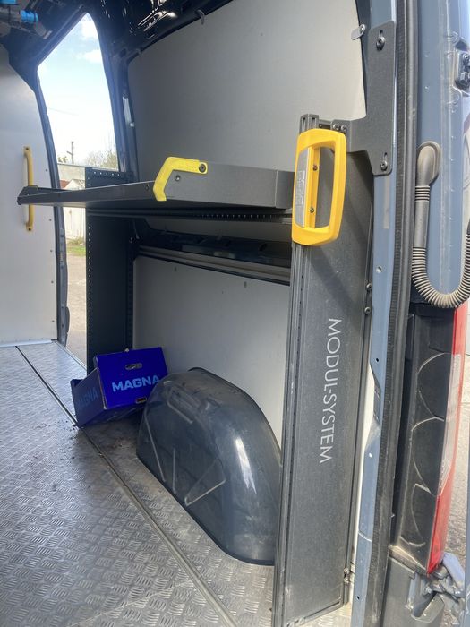 Sprinter бус , обшивка, полки, двері перегородка