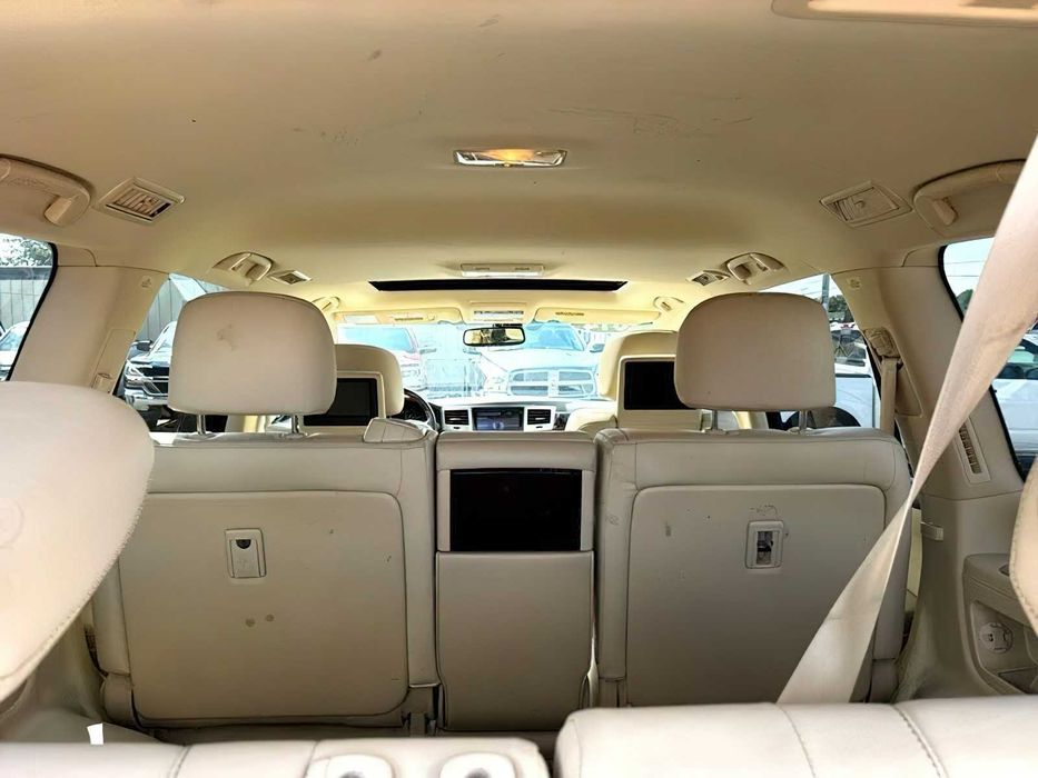 Lexus LX 570      2014