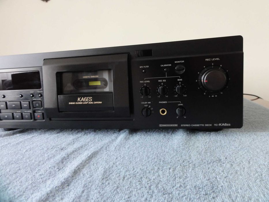Magnetofon kasetowy Sony TC-ka6es, pilot sony RM-J701.