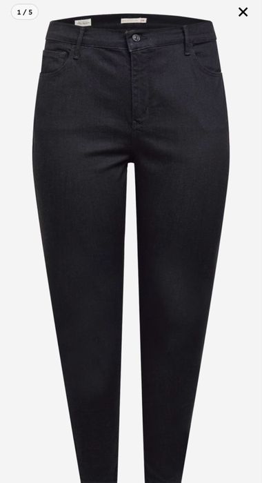 Levi’s Skinny de Senhora “Novas”