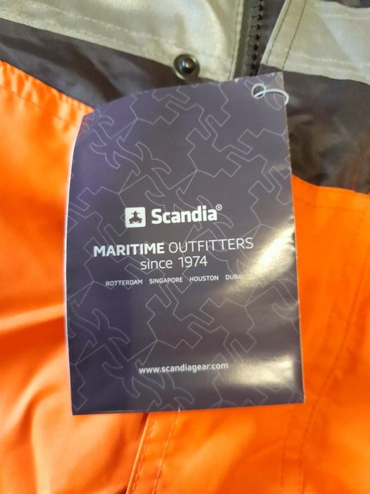 Костюм комбинезон новий