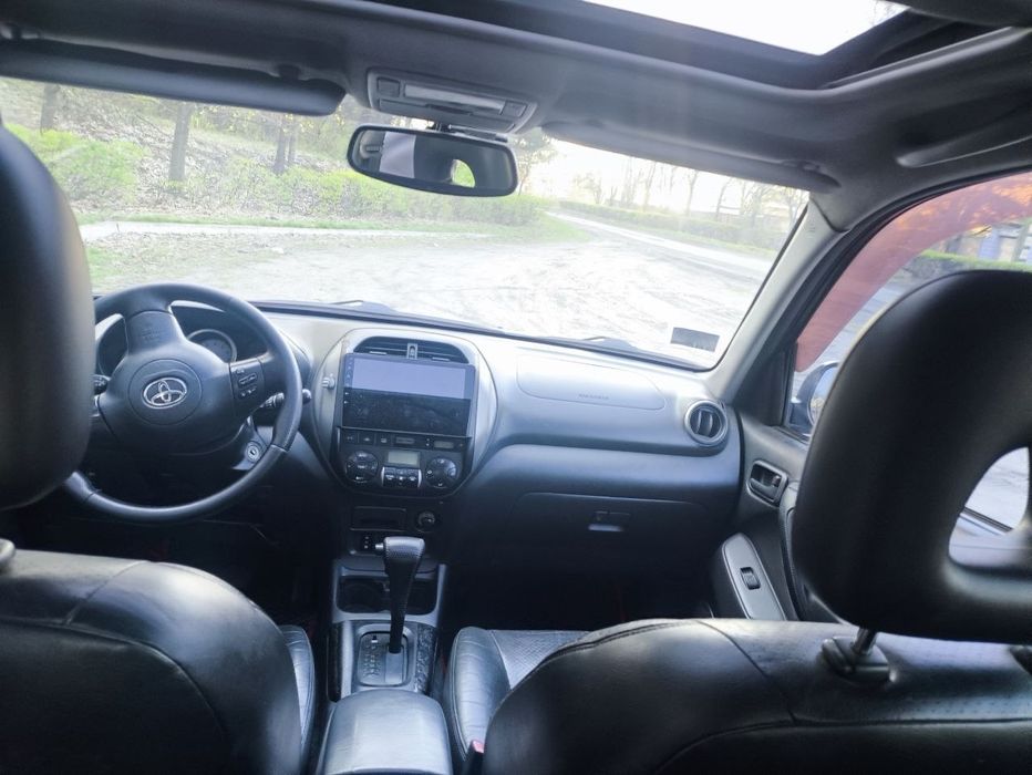 Продам Toyota RAV4 2004