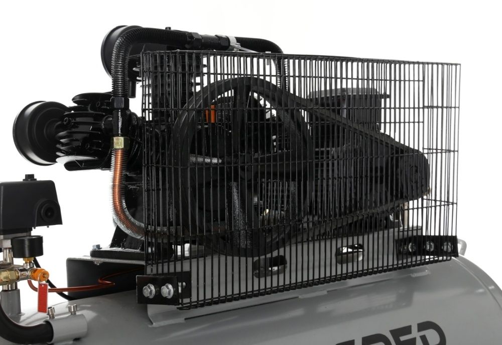 Kompresor olejowy, TAGRED TA309B 200L 400V 3 tłoki, DOSTAWA GRATIS*