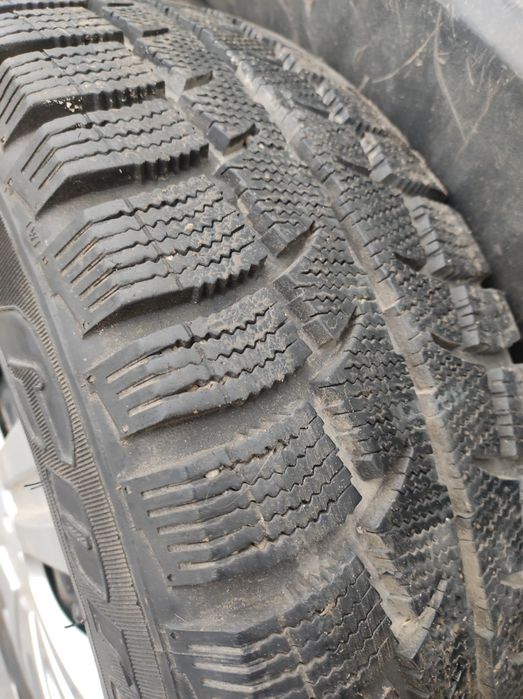 Зимняя резина на фирменных дисках