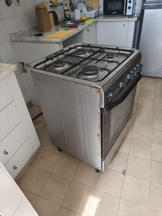 Fogão de 4 bocas