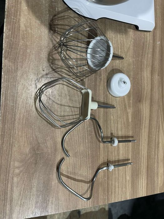 Кухонна машина Bosch MUM5