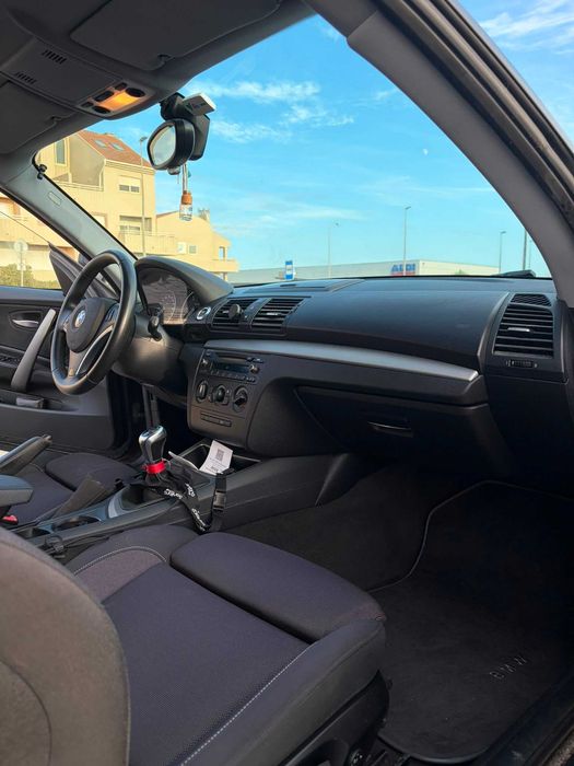 BMW Série 1 118d 2010 Preto 3 Portas | 318.000 km