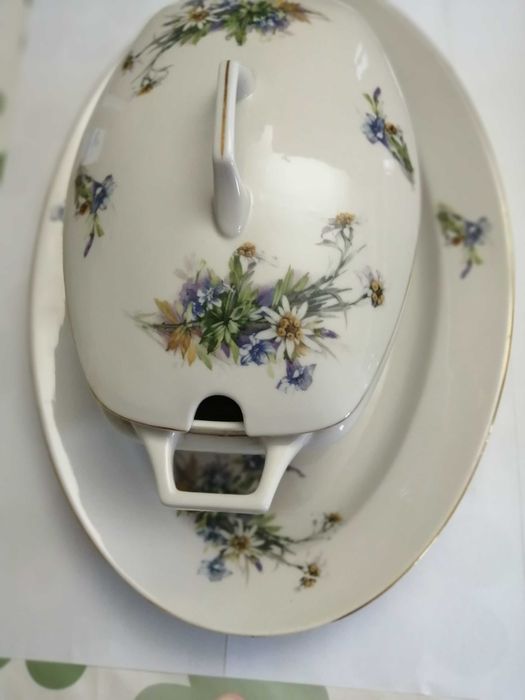 Grande terrina de porcelana fina e travessa, fábrica alemã