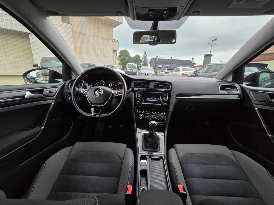 Volkswagen golf VII 1.6tdi 110cv "look gti"