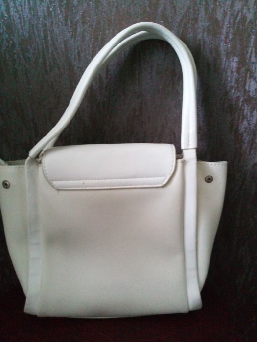 Сумка б.у кожаная в хорошем состоянии