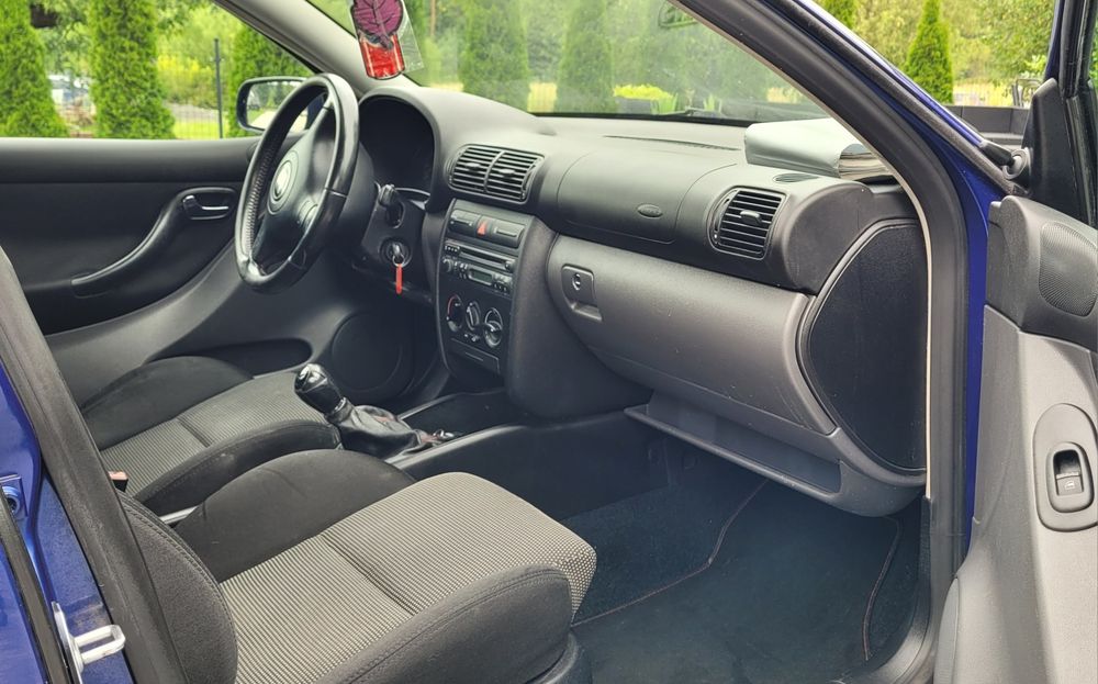 Seat Leon*2002 rok*1,6 B+Gaz*I właściciel*Długie opłaty*Sprawna klima