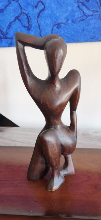Peça decorativa em madeira