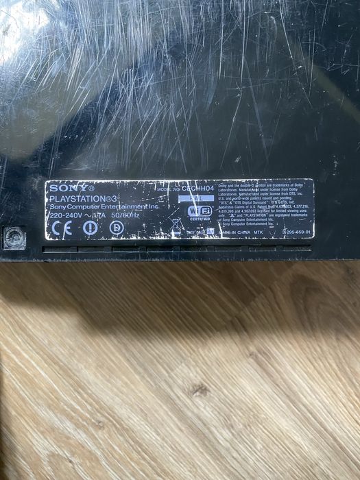 Продам playstation 3 fat на запчасти