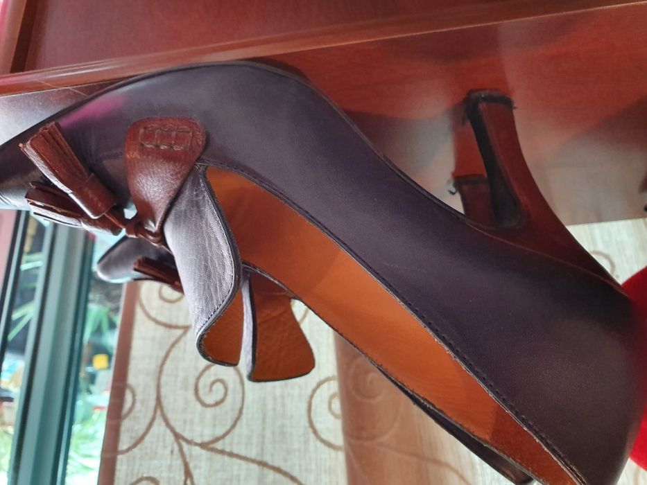 Sapatos pele