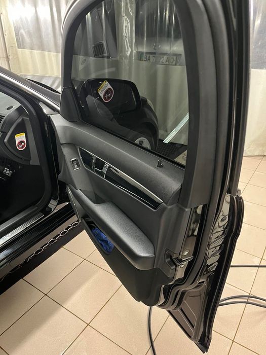 Мерседес c клас в гарному стані