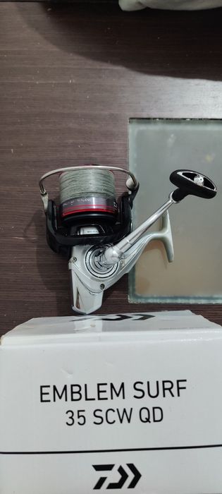 Daiwa Emblem Surf 35 SCW QD + 5 bobines
