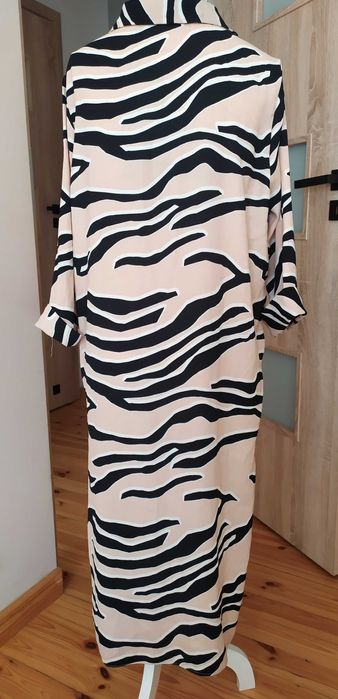 Sukienka River Island midi pantera rozporki 40