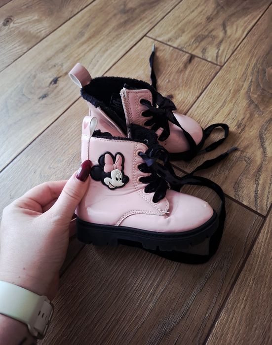 Piękne kozaki dla dziewczynki