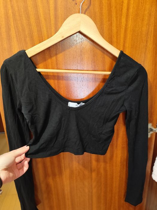Camisola curta preta