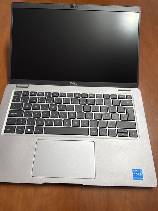 Dell Latitude ,modelo 5430 com 16 GB de memória e processador i5 1235U