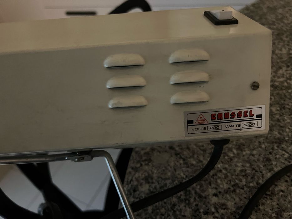 Aquecedor electrico com 2  resistencias