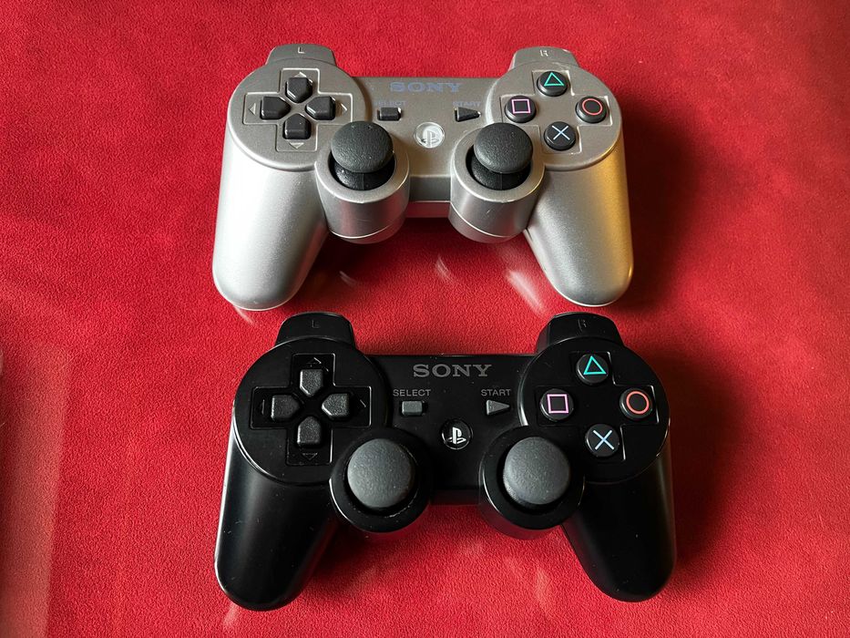PlayStation 3 Slim 320GB + 2 comandos originais + GT6 + FIFA