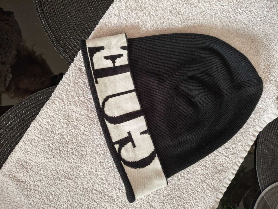 Czapka zimowa Guess