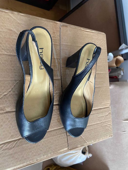 sandálias NOVAS assinatura Sofia Costa em pele