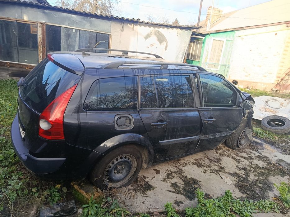 Продаю Renault Megane 2004 року  універсал чорного кольору