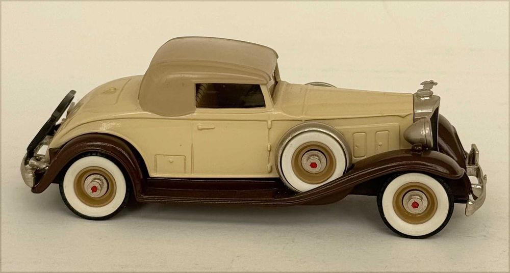 Brooklin Models_BRK6 1932 PACKARD Light 8 Coupe. Completo e impecável, como novo.