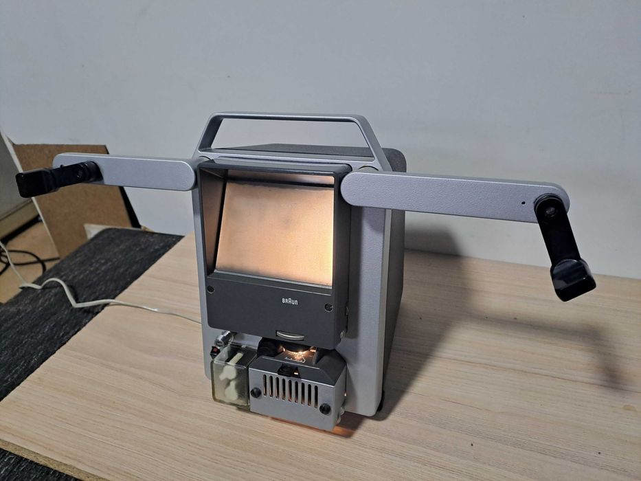 Przeglądarka do filmów Super8 BRAUN Sb1
