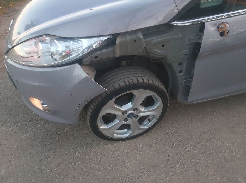 Ford Fiesta 1.6 tdci TYTANIUM Chromy 5 drzwi klimatronic