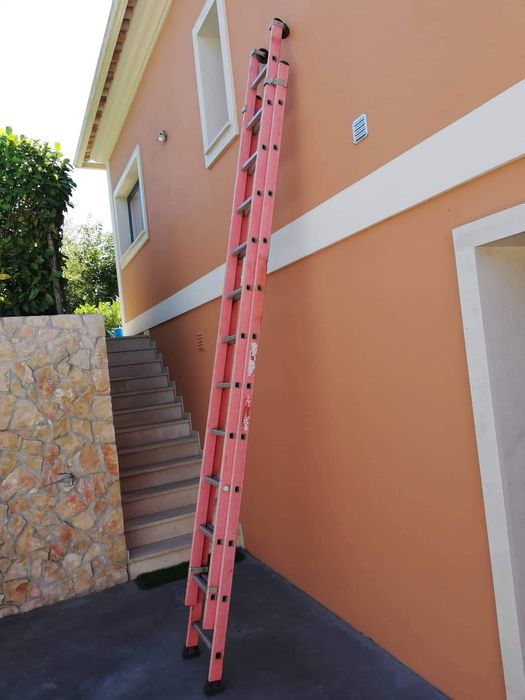 Escada em fibra de vidro