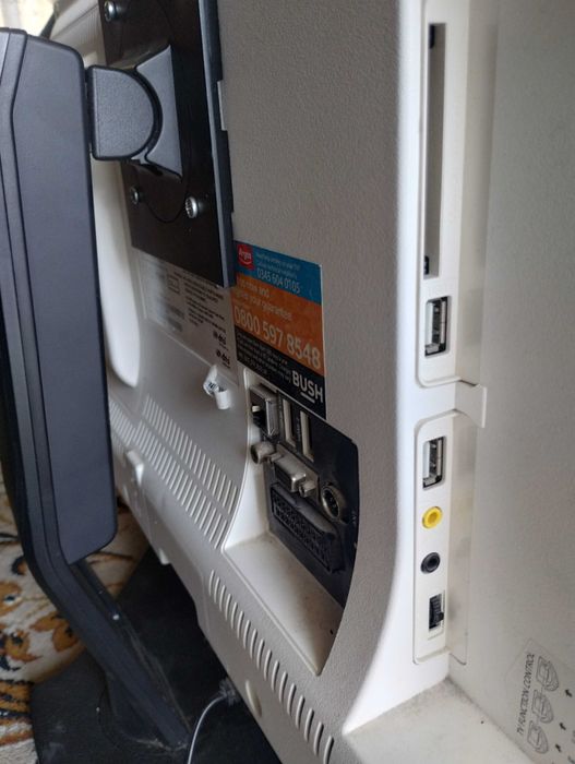 Telewizor SMART "BUSH" 24cale z pilotem