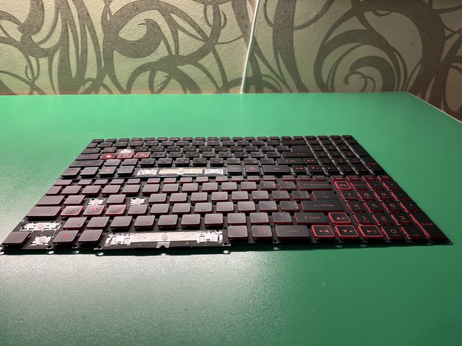 Клавиши клавиатуры с подсветкой Acer Nitro 5