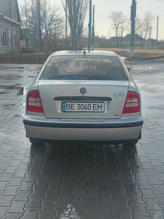 Skoda Octavia tour 1.6 газ-бензин