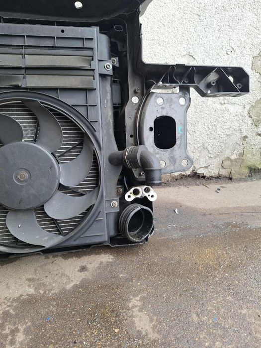 Pas przedni Golf V GTI 2.0 TFSI wzmocnienie przód