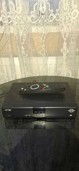 Тюнери супутникові